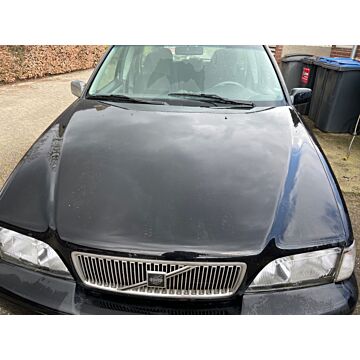 Sort Volvo V70 Engine Hood 019